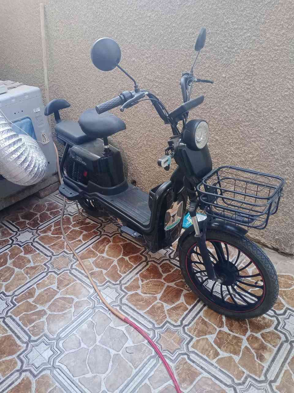 دراجات للبيع اخو الجديد 
350
250
300
ديالى الخالص حي العمال 
***********
