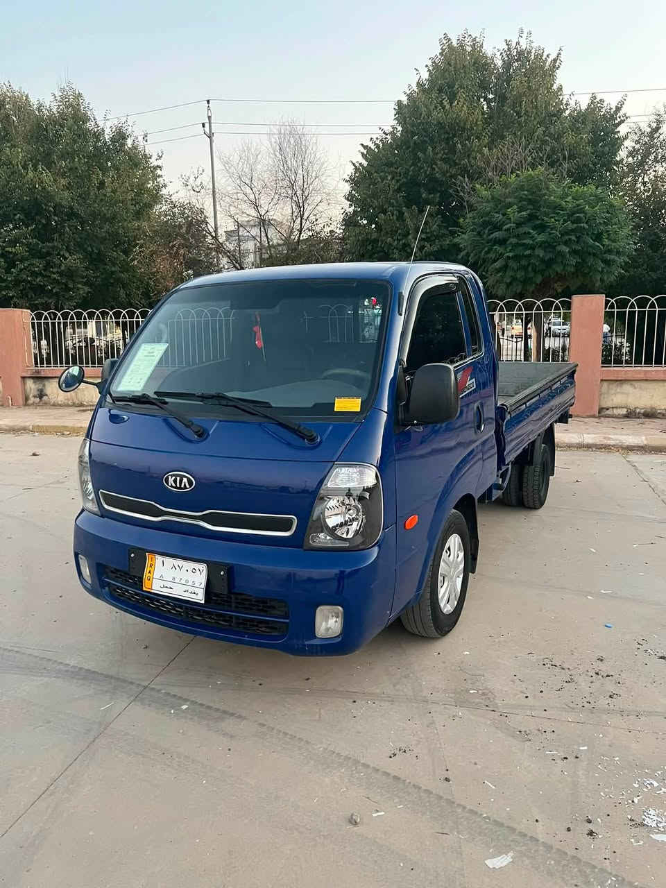 سە رە تا بە ناوی خواد
کیا بار براوە 

مودیل ٢٠١٢ 

مە کینە رە ش سی هە زاری سوپە ر 

گیرو مە کینە و ئە کسل بە شە رتی ١٠ وە ستا 

کامل مە سروف کراوە 

تە برید لە سە رسویچ ئیشە کات 

بریکی بە سراوە 

ناوبودی تیایە 

تایە ی تازە یە 

دە عمو لیدراوی نیە 

تە قە و رە قە ی نیە 

رزاویوی حیاساتی نیە 

کارە بای کامل بە سراوە 

حازرە بو بار

شوین هە لبجە ی تازە 

سعری ٦٠گلا

***********

***********
