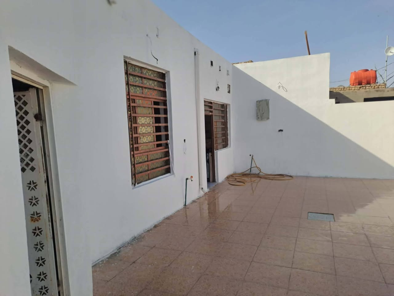 دار زراعي المساحه 300متر سند 25 مرقم بلديه بيت جاهز لسكن كامل مكمل غرفتين صاله مطبخ حابارد صحيان داخليه وخارجيه سطح شتايكر  البيت نضيف جدا العنوان حي الصدر الثالث شارع المستوصف نهايته عبر المشروع
دار زراعي المساحه 300متر سند 25 مرقم بلديه بيت جاهز لسكن كامل مكمل غرفتين صاله مطبخ حابارد صحيات داخليه وخارجيه سطح شتايكر  البيت نضيف جدا العنوان حي الصدر الثالث شارع المستوصف نهايته عبر المشروع
منطقه هادئه وجيرانه ناس محترمين
ملاحظة. البيع نقد فقط منتعامل بالاقساط 
لاستفسار الاتصال***********
