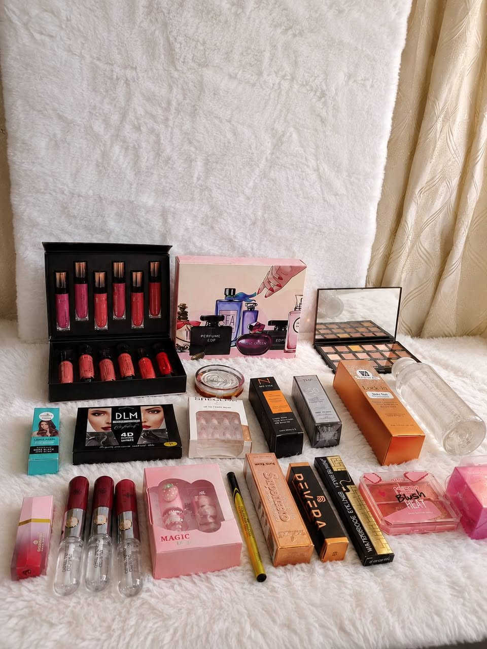 ✨ بكجات مكياج حسب طلبج 💄
اختاري القطع اللي تحبيها، ونرتبلج البكج بأسعار مناسبة ومميزة 🤍
📩 للطلب والاستفسار دزيلي خاص واتساب ***********
