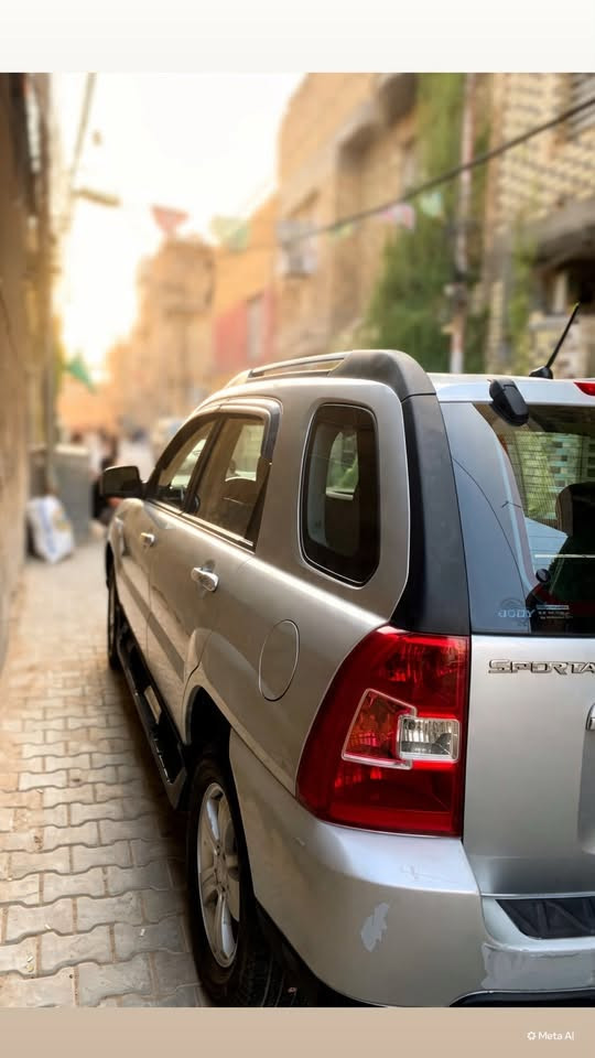 السلام عليكم كيا سبورتج ستيشن لون رصاصي فضي 2009 خليجي صبغ حزام بدون قماره و بنيد و باب خلفي بدون صبغ 
رقم بغداد بيها حادث باب تبديل 
رقم اتصل ***********
