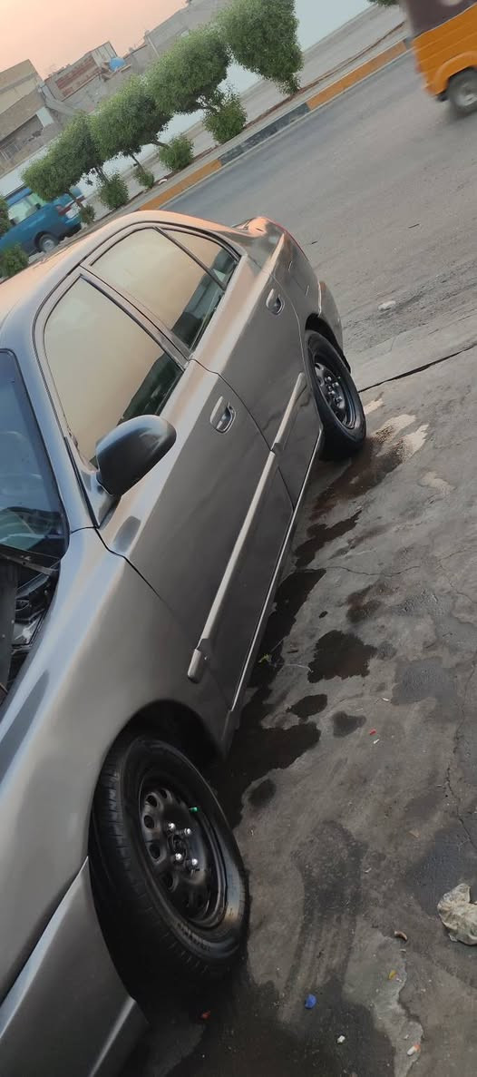 اكسنت فيرنا 2001 رقم بغداد بيها نواقص بسيطة 
سعر 42 
***********
