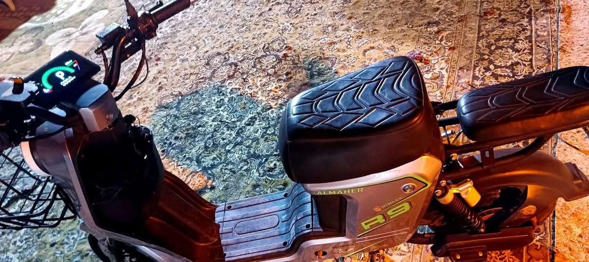 دراجه شحن للبيع فول مواصفات سعره 300 وبيه مجال بكاني بغداد ***********
