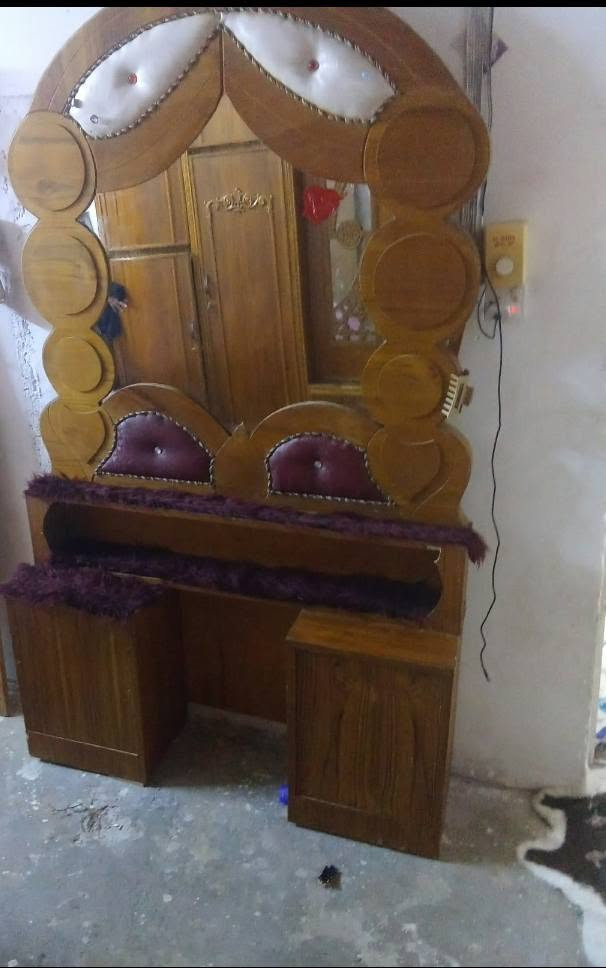 غرفه نوم مستخدمه سعر 600 رقم واتساب***********
