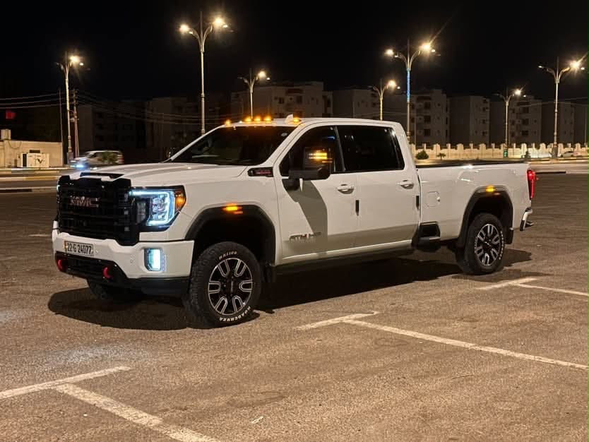 📣 للبيع: جمسي سييرا 2022 AT4 2500HD (الحجم الثقيل - ديزل) 🦍
• الموديل: 2022
• الفئة: AT4 (الإصدار الرياضي الفاخر للمهمات الشاقة والطرق الوعرة)
• حالة السيارة: كلين تايتل (Clean Title) - تقرير فحص نظيف بالكامل.
⚙️ القوة والأداء (المحرك الخارق):
• المحرك: Duramax Turbo-Diesel سعة 6.6 لتر V8 غني عن التعريف.
• القوة: 445 حصان مع عزم دوران خارق يصل إلى 910 رطل-قدم مخصص للسحب الثقيل.
• ناقل الحركة: Allison أوتوماتيكي من 10 سرعات لتوفير أعلى مستويات السلاسة وتحمل الأحمال الشاقة.
• نظام العادم: مجهز بنظام كبح المحرك (Engine Exhaust Brake) للمساعدة في المنحدرات أثناء القطر.

***********
