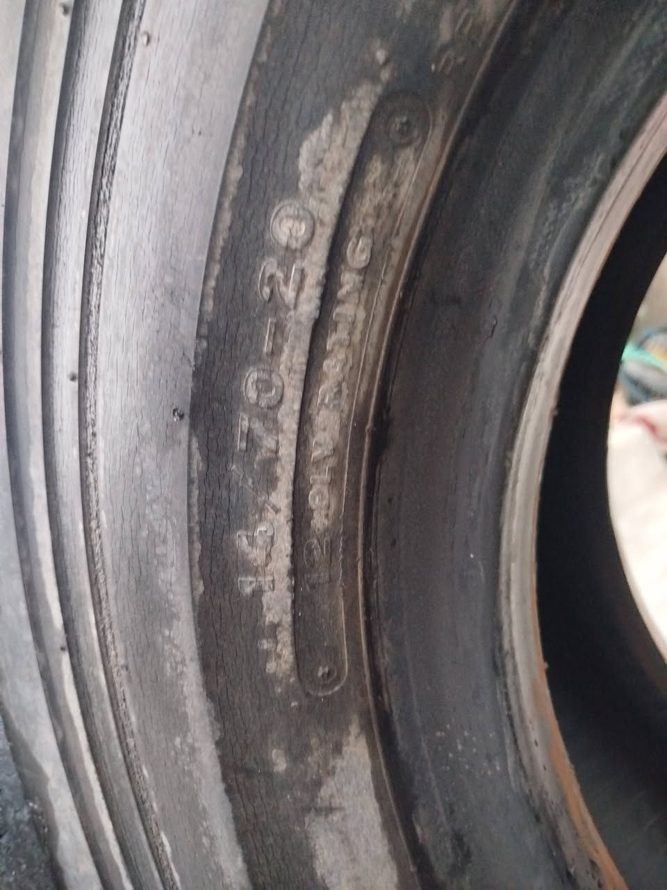للبيع طارات حادله العريض 14/70/20
عدد2 موقع البصره ***********
