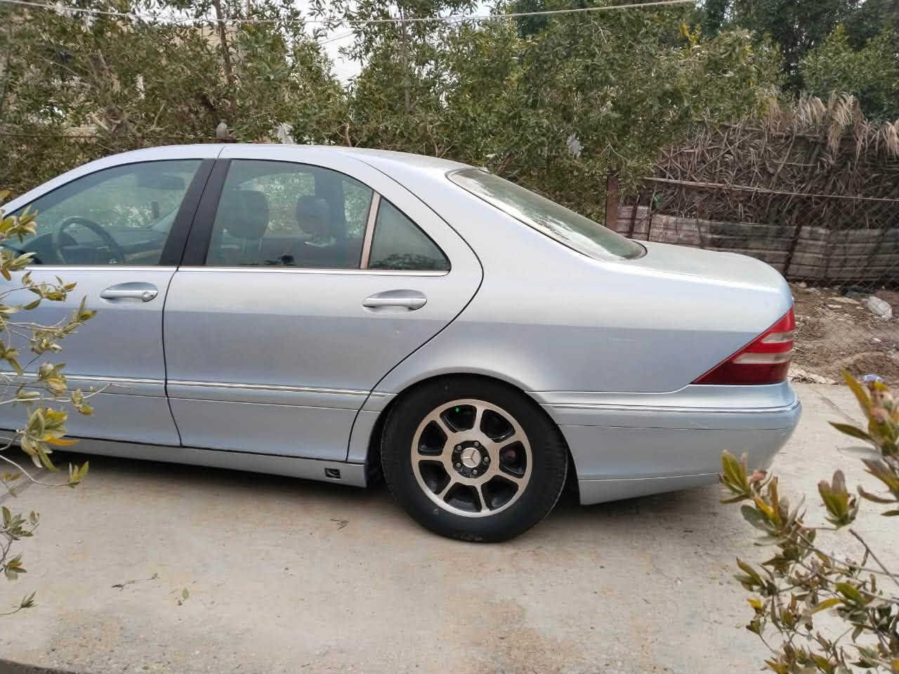 السلام عليكم غواصه 320 مديل 2001 سياره جاهزه من كلشي بلادي مابيه صبغ كفلاله السعر 110 بيه مجال ‭***********‬
