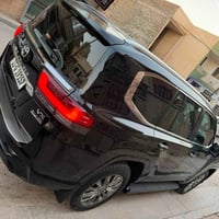 لاندكروز VX • ابلاك ادشن • ماشية ٢٧ ألف