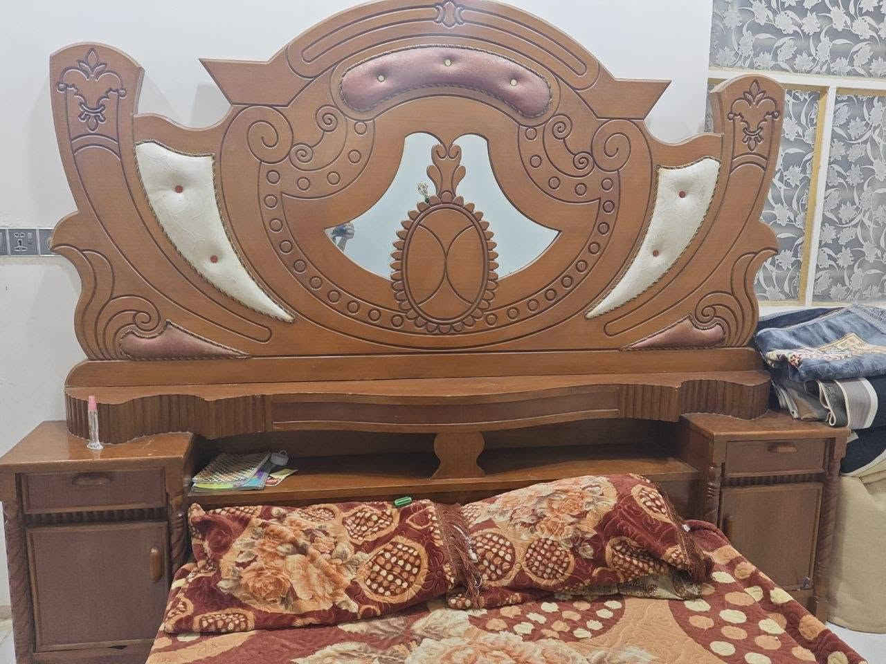 غرفه نوم للبيع 
السلام عليكم غرفه نوم للبيع حاله جيدة بيع مستعجل 
والسعر: مليون و300 ألف دينار وبيهاا مجال 
والمكان: الديوانية حي الزيتون بشارع عشرين 
والرقم للاستفسار ***********
