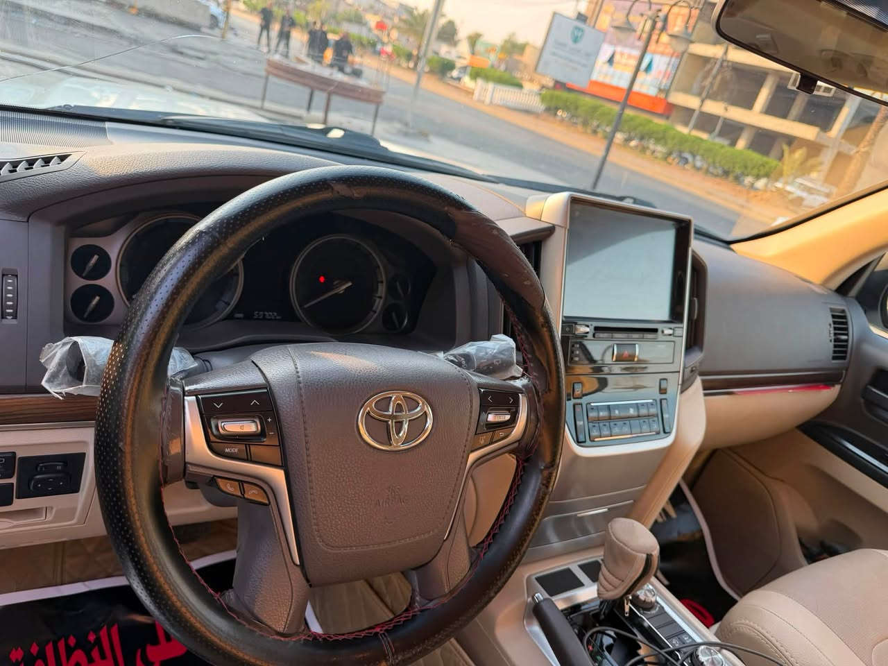 ⭕️للبيع لاند كروز بريم 2019 ((GXR))⭕️
-ماشيه 61 الف حقيقي 
محرك 6 سلندر 
بريم اصل
فتحة سقف
تشغيل عن بعد
مقاعد جلد 
شاحن لاسلكي 
جنطه كهرباء 
كشنات جهتين كهرباء 
مواصفات البريم معروفة
((السيارة كفالة عامة من الصبغ والتبديل بيها بارد قطعتين ع كد شبر ))
والسيارة جديدة بمعنى الكلمة بدون شخط بدون رصعة وكل غراض الشركة موجودة بيه✅ بأسمي وتحويل ثاني يوم💢

السعر  وبيها مجال—51,500$
مكان السياره بغداد/ شارع فلسطين 📍
للاستفسار: *********** 📞

