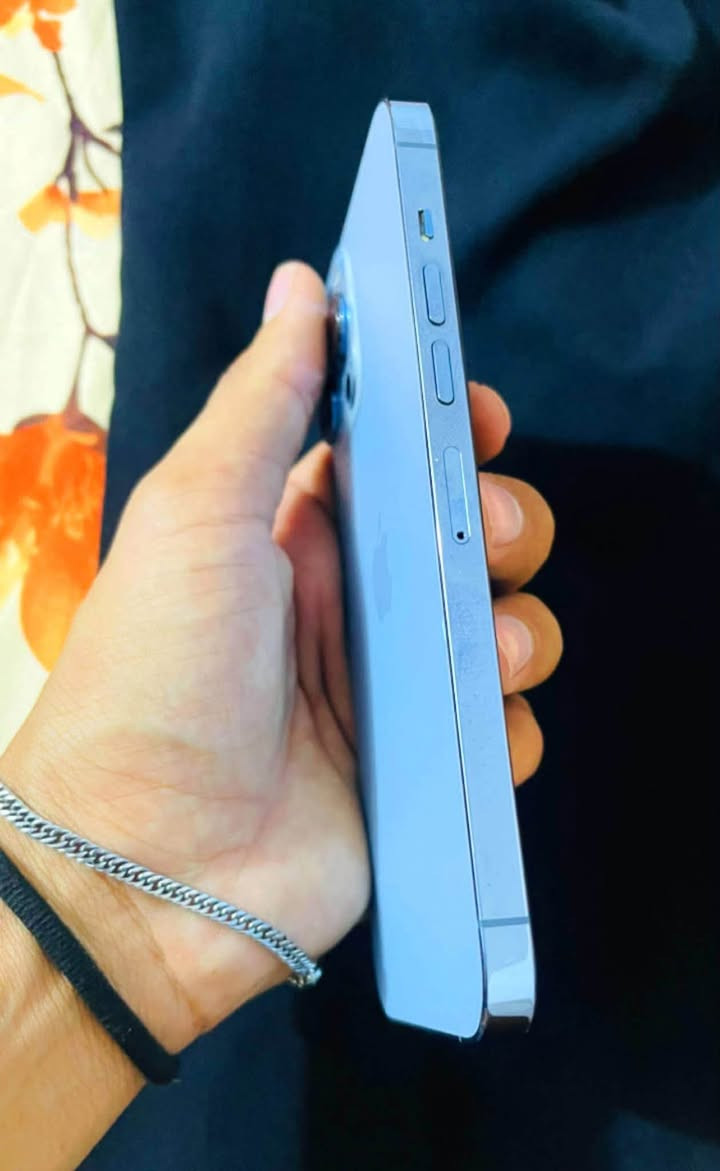 سلام عليكم للبيع ايفون 13برو ماكس ذاكره 256 بطاريه 80 مبدل شاشه اصليه وكاله مكفول مكاني بابل محاويل شراي يتصل ‭***********‬🩵
