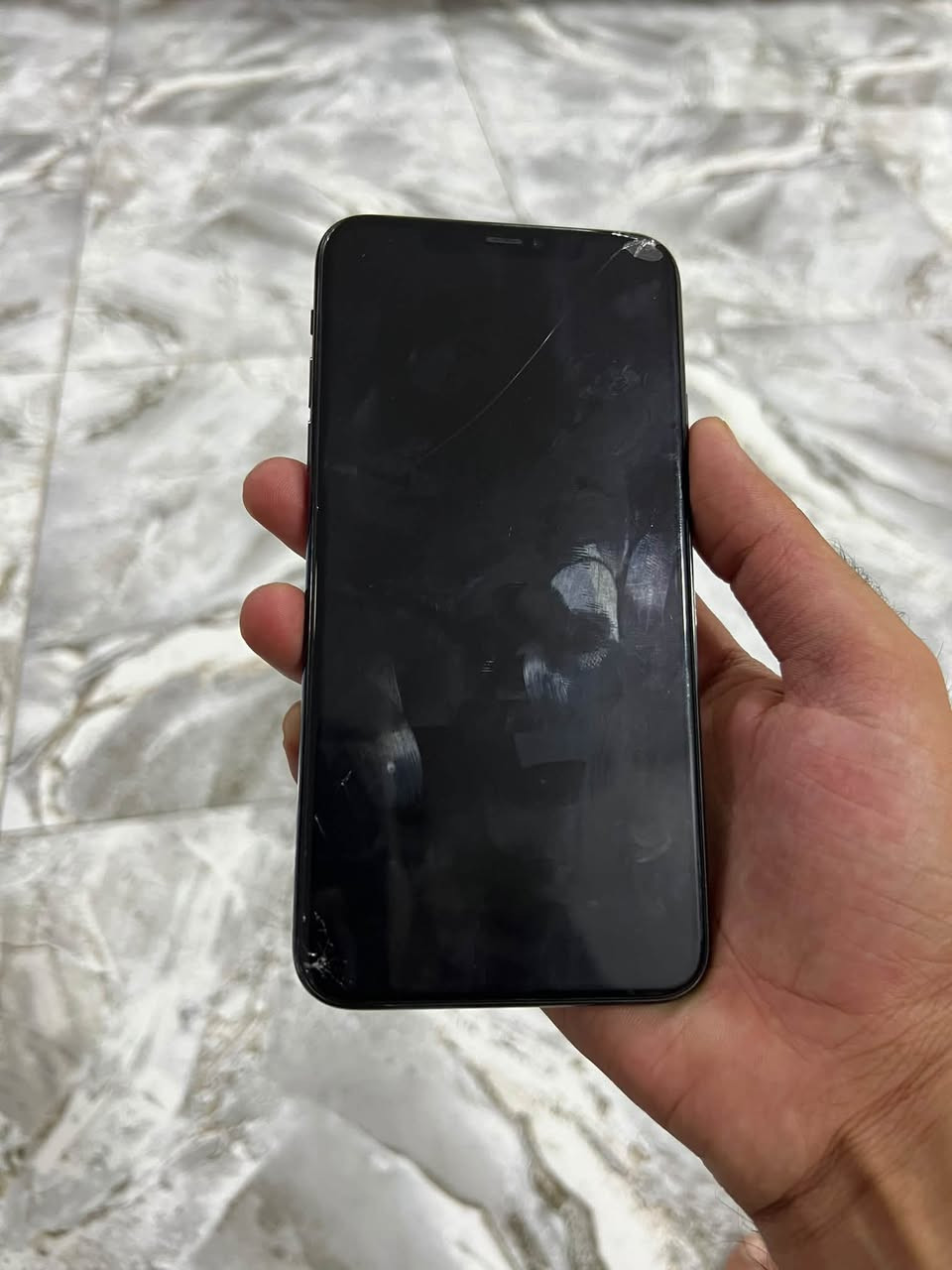 ايفون ١١ برو ماكس • ٦٤ • بطارية ٧٨