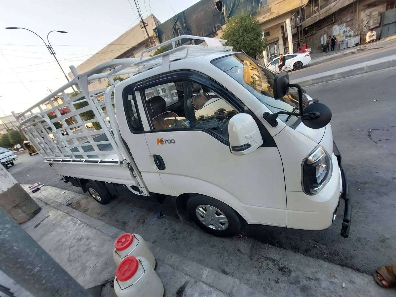 كيا موديل 23 رقم نكليزي مكفولة كفاله عامه محرك لاتبخير ولا تنقيص تبريد ثلج تحويل مباشر عنوان ديالى بعقوبه مكلف بل نشر رقم صاحبه ***********
