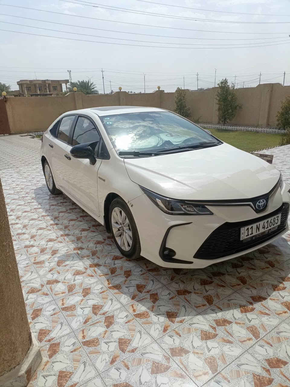 سلام عليكم 
كورلا موديل 23 هايبرد شكل لخليجي 
ماشيه 87 
رقم بغداد الدولي بسمي 
محرك 1800
سياره حلوه وجديده 
فول مواصفات عدا كشن كهرباء 
داخل مشمشي 
تخم تاير جديد 
سعر 143 وبيه مجال لشراي 
مكان الانبار الكرمه 
***********
***********
بيه رصعات ماشر عليه بآخر صوره
