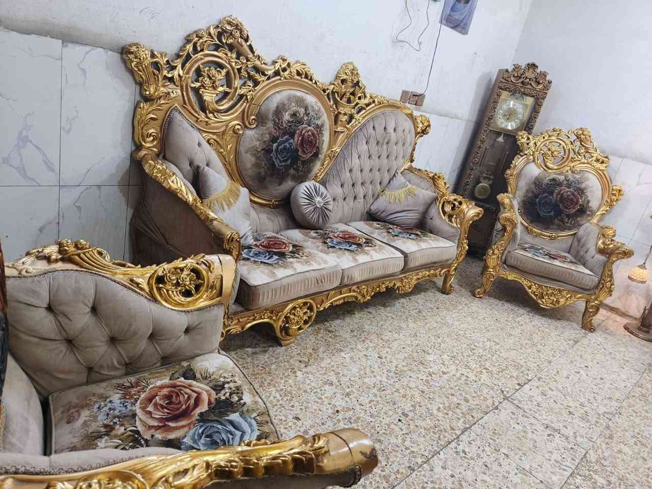 تخم زان مصري 10 مقاعد نظيف
سعره 575 وبي مجال مكان البياع 
اكو توصيل ب واتساب 
***********
