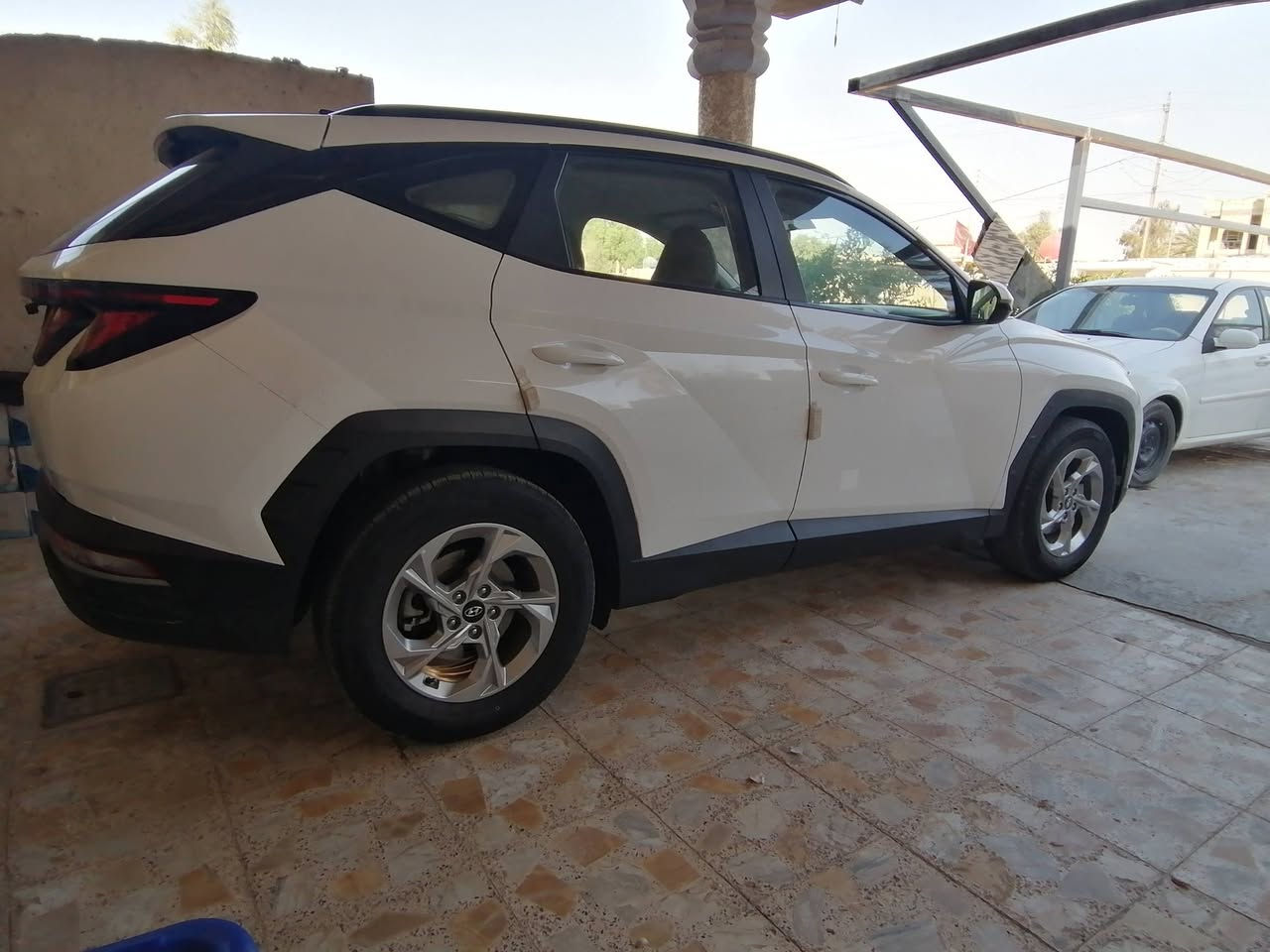 توسان موديل 2022 خليجي بيه قبق جنطه صبغ فقط سياره بيه كير ومكينه جدد تخم تاير جديد سيارة مال جناي رقم واسط تحويل ثاني يوم سعر 170 وبيه مجال  مكان بغداد جسر ديالى الجديد رقمي ***********
