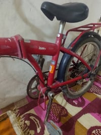 بيسكل البيع حجم 20 نقص بس كير بيسكل شغال أو نضيف سعره 45 مكاني بغداد ا...