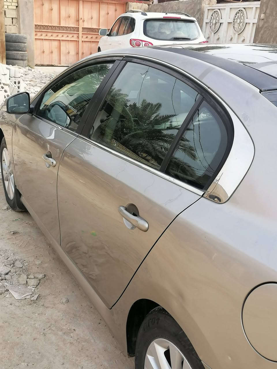 السلام عليكم
رينو سافران موديل/٢٠١٣ رقم بغداد انكليزي بأسمي 
السعر/٧٥وبيها مجال 
مكانها الديوانيه شاميه  
للاستفسار الاتصال على الرقم  ***********
