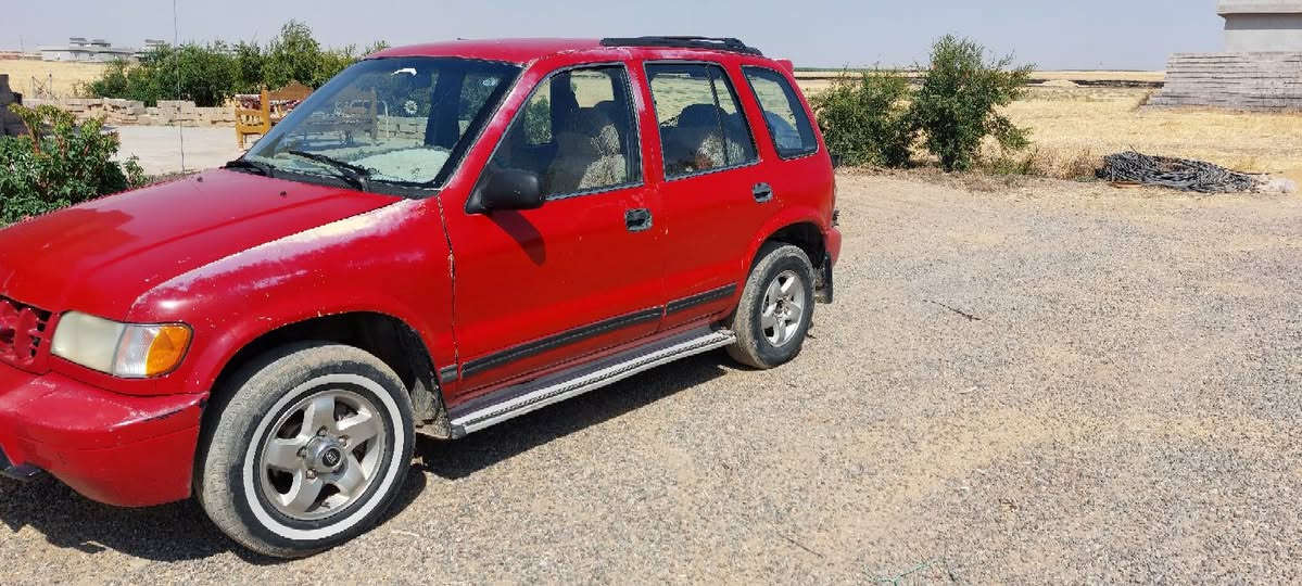 للبيع سيارة سبورتج موديل2001
كير اوتوماتيك السعر 33 ورقة وبيها مجال 
***********
***********

