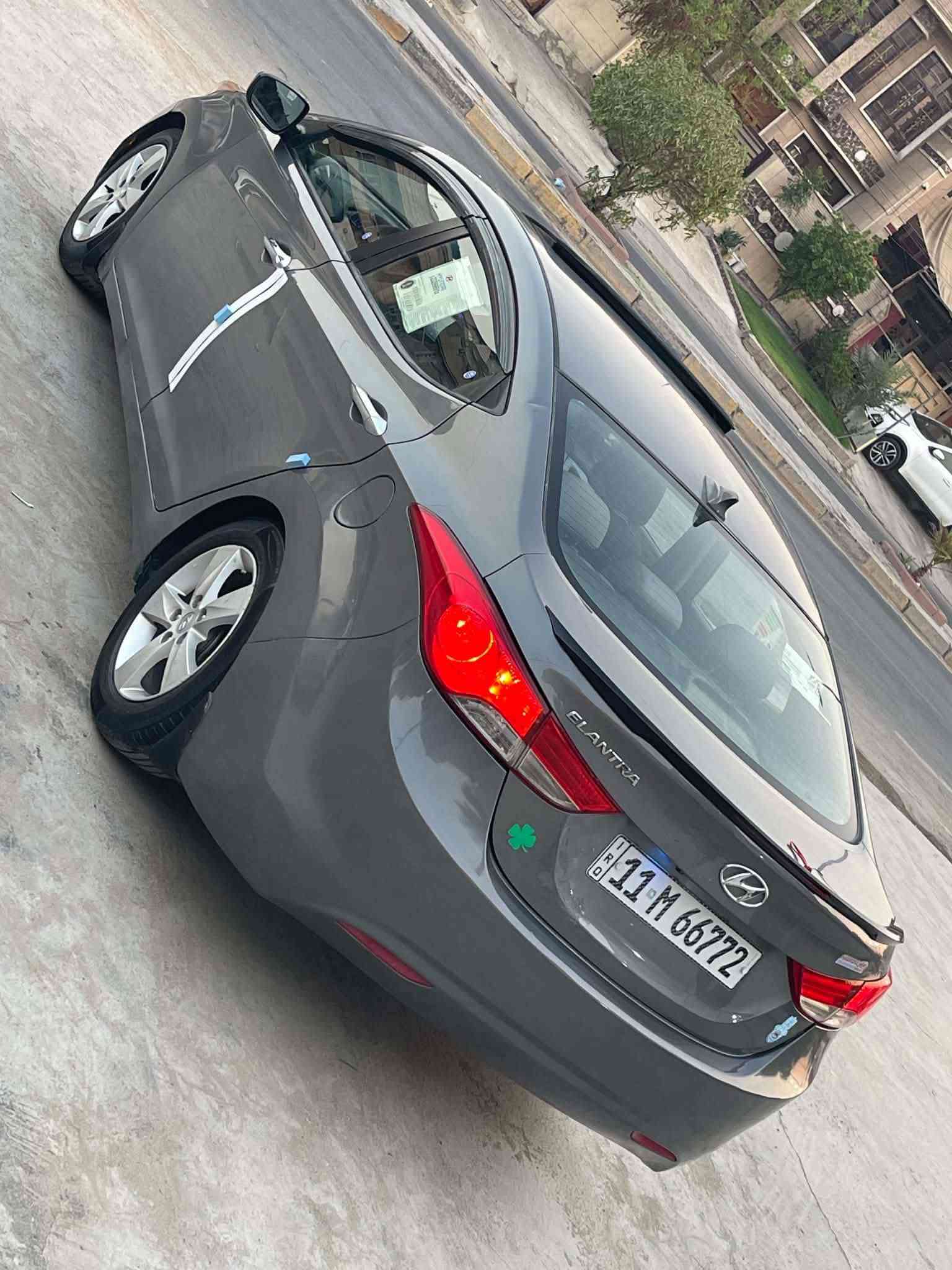 لنترا ٢٠١٣ وارد امريكي فول 
سعر ٨٨ بيهة مجال شراي 
حادثة جملغ بنيد بدون دواخل
موصفات 
فتحة سقف شاير بلمري 
تحكم ستيرن جهتين مانع نزلق 
كروس سرعة داخل لونين يدات نيكل شاشة جبيرة كامرة حساسات ويل كب ١٦ 
محرك ١٨٠٠ دوش لا تبخير ولا تنقيص
سيارة جاهزة ما بيهة اي نقص 
مكان سيارة بغداد الشعب
رقم بغداد اسمي تحويل ثاني يوم
رقمي  ***********
