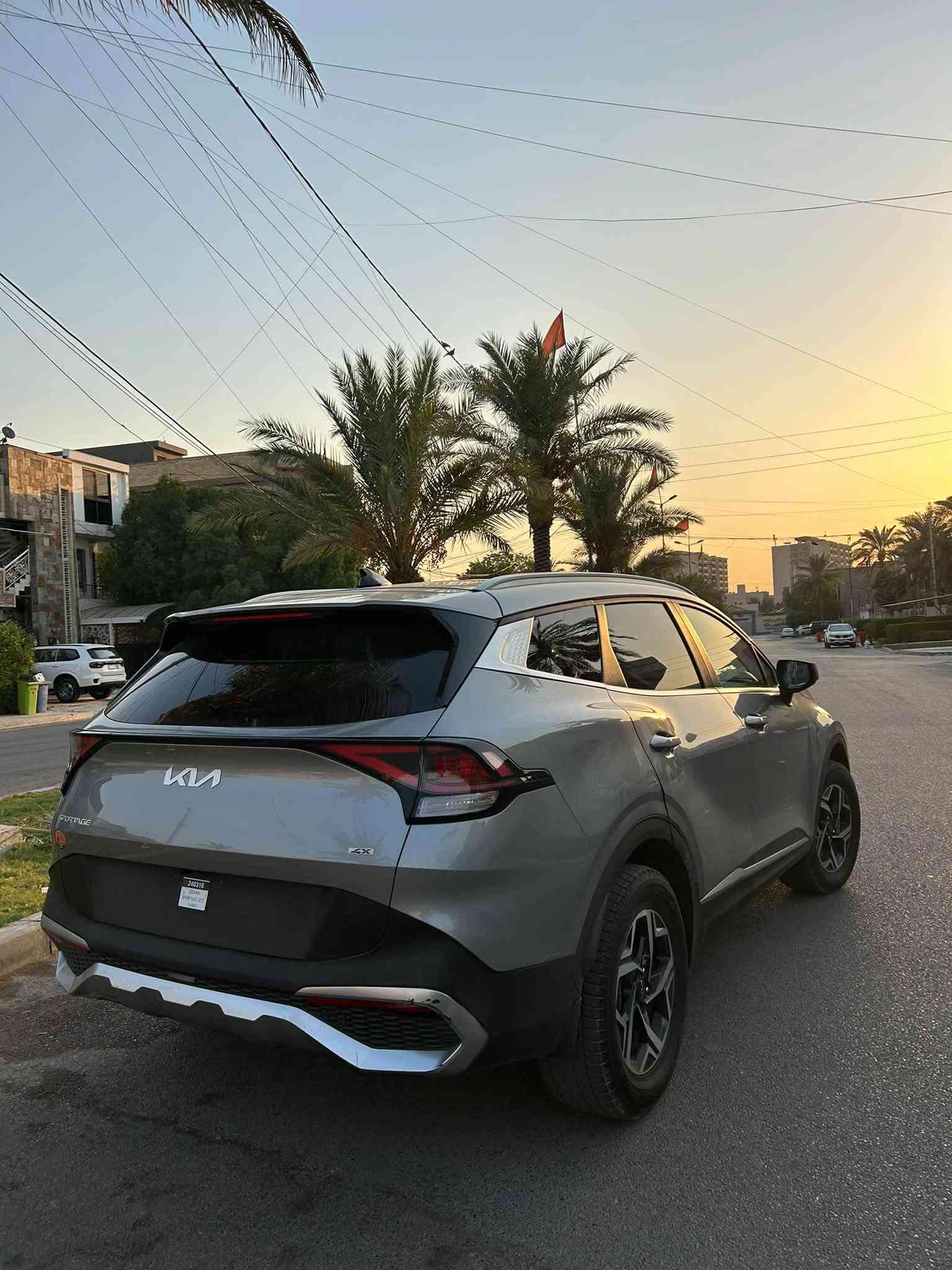 سلام عليكم.

سبورتج LX وارد امريكي 2024 ماشية48 الف كيلو

حادث بارد بل بنيد وبارد جاملغ
بدون ايرباك✅

بريك نزول منحدرات 

رادار امامي  وخلفي تحذير عند الاقتراب وتوقف ذاتي 

تحذير عند فتح الباب

تبريد قطعتين

تحديد مسار 

ثلاث مودات قيادة

مكينة ٢٥٠٠ 

حساسات ورادارات ٣٦٠

اوتو هولد

هاند بريك بصمة

تايرات تخم جديد

سيارة على وضع الشركة كلشي بيها بلادي بدون فتح برغي

الموقع. بغداد 

السعر.170 
بغداد السيدية 

رقم  ***********
