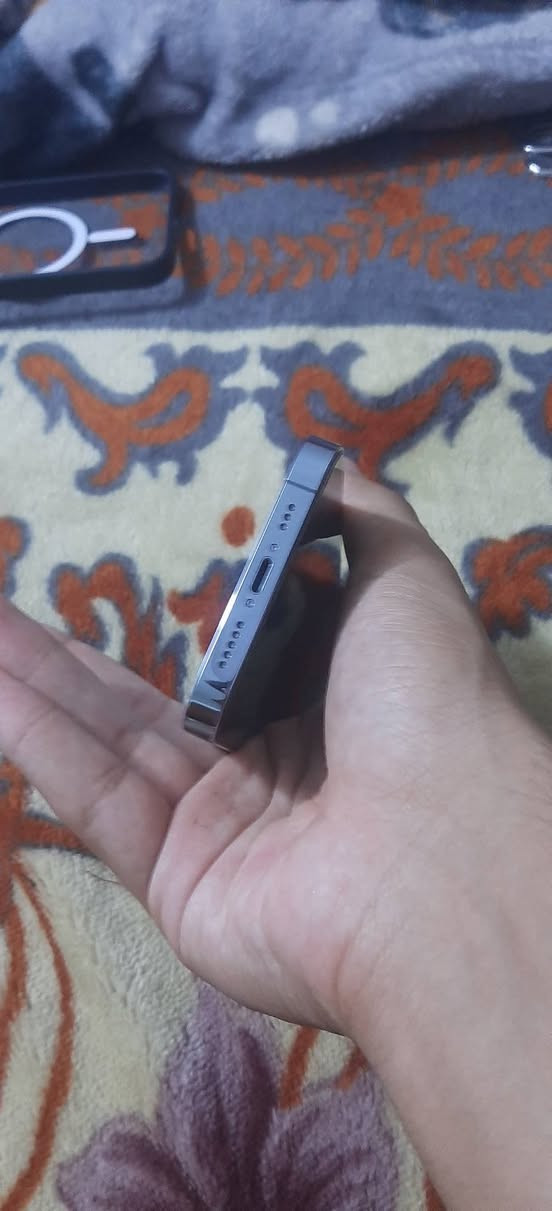 13 proفقط
مو ماكس برو فقط
جهاز شركه بعتبار فاتحه من الكارتون عل نضافه
ذاكره ٢٥٦
بطاريه 80
شرق اوسط ماستر 3AA
لجهاز وتر بروف ضد الماء 
بدون كارتون 
سعره ٥٢٥ وبي مجال بسيط كلش
مكان بابل حله 
***********
