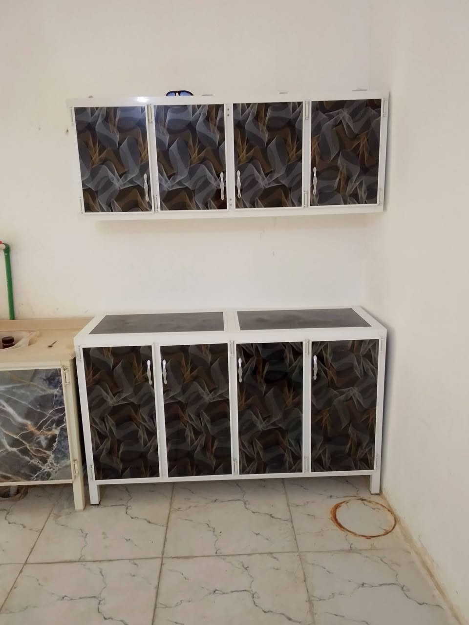 السلام عليكم كاونتر 3 قطع سنك مرمر للبيع السعر 200 الف بعده جديد العنوان بغداد ابو غريب النصر ول سلام مكلف بل نشر اتصل برقم الهاتف *********** بي واتساب
