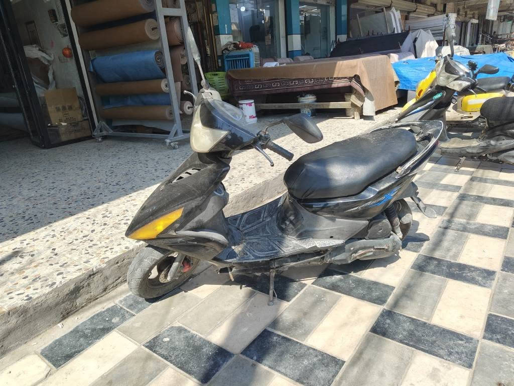 ماكس مضلع 120 كابريتر دراجه نضيفه نقص ستان تعليك وتريشه يسرى فقط ذني دراجه مجفته مره وحده تجفيت اصلي امانه الله كل شي بيها شغال سلف هندر ونكره بكل وقت كهربائيات شغاله كلهن وبيها اوراق مكان بغداد الشعب السعر 350 وبيها مجال بسيط  
رقم:*********** بغداد, العراق
