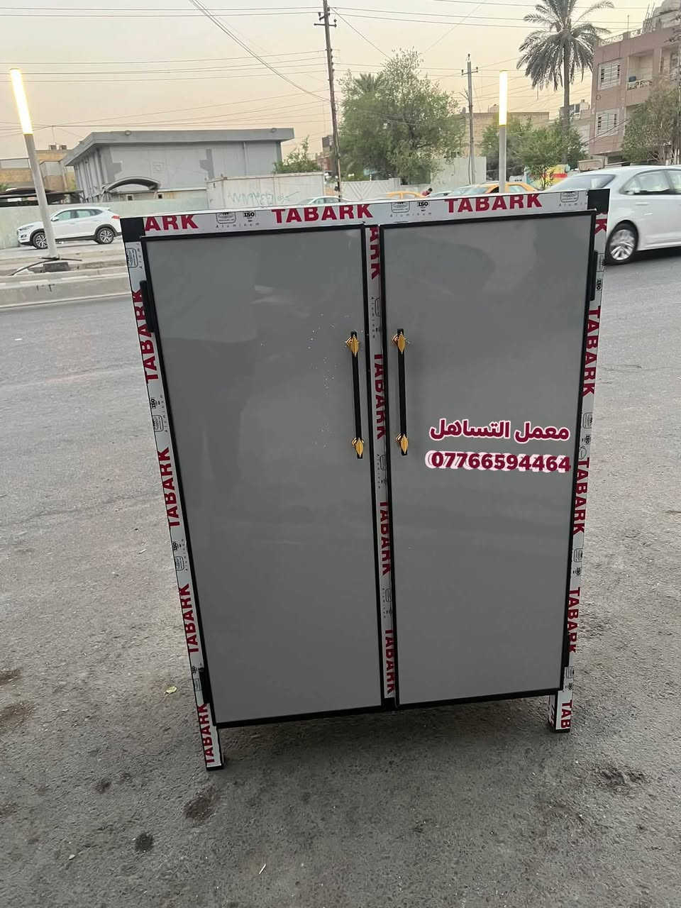 معمل المنيوم التساهل العمل  الجزامات وبأسعار  مناسبة حسب الطلب وحسب الون وحسب الاتفاق عن الموعد *********** يوجد توصيل كل المحافضات

نص مكتوب في الصور:
- معمل التساهل
- ***********