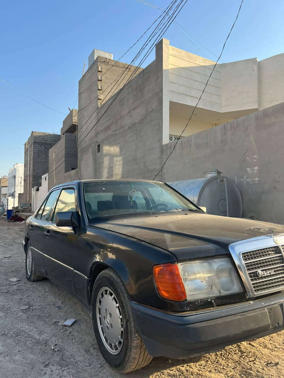 دب ٨٩ ..محرك بلادي مكفول من التنقيص والتبخير گير مكفول تبريد شغال منظومه بانزين جديده منظومه زنون . كهربائيات جاهزه من كلشي السياره موضحه بالصور سعرهه 53 ورقه وبيهه مجال ...دعاميات فقط تحتاج.... للمعلومات اتصل ***********

