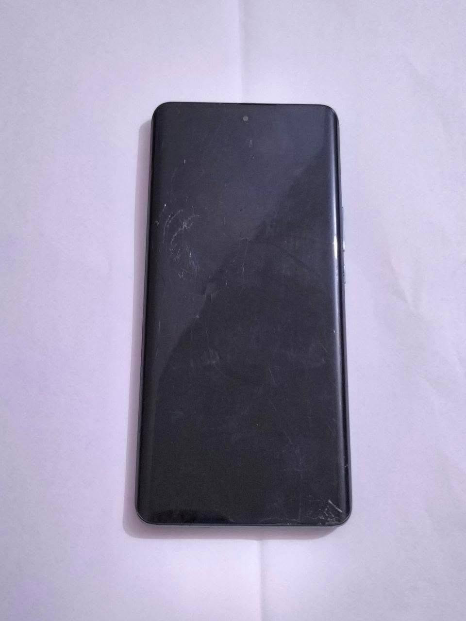 هونر X9b للبيع او للمراوس 
الجهاز غني عن التعريف 

ذاكرة ٢٥٦ 

معالج سناب دراكون ٦ جين١

بصمة اصبع مدمجة

الشاصي مالته جديد 

الجهاز مال جناي 

يحتاجله فقط تبديل شاشة 

السعر:  ١٥٠ الف 

او مراوس ب ايفون وعادي انطي فرق

تواصل؛ ***********
