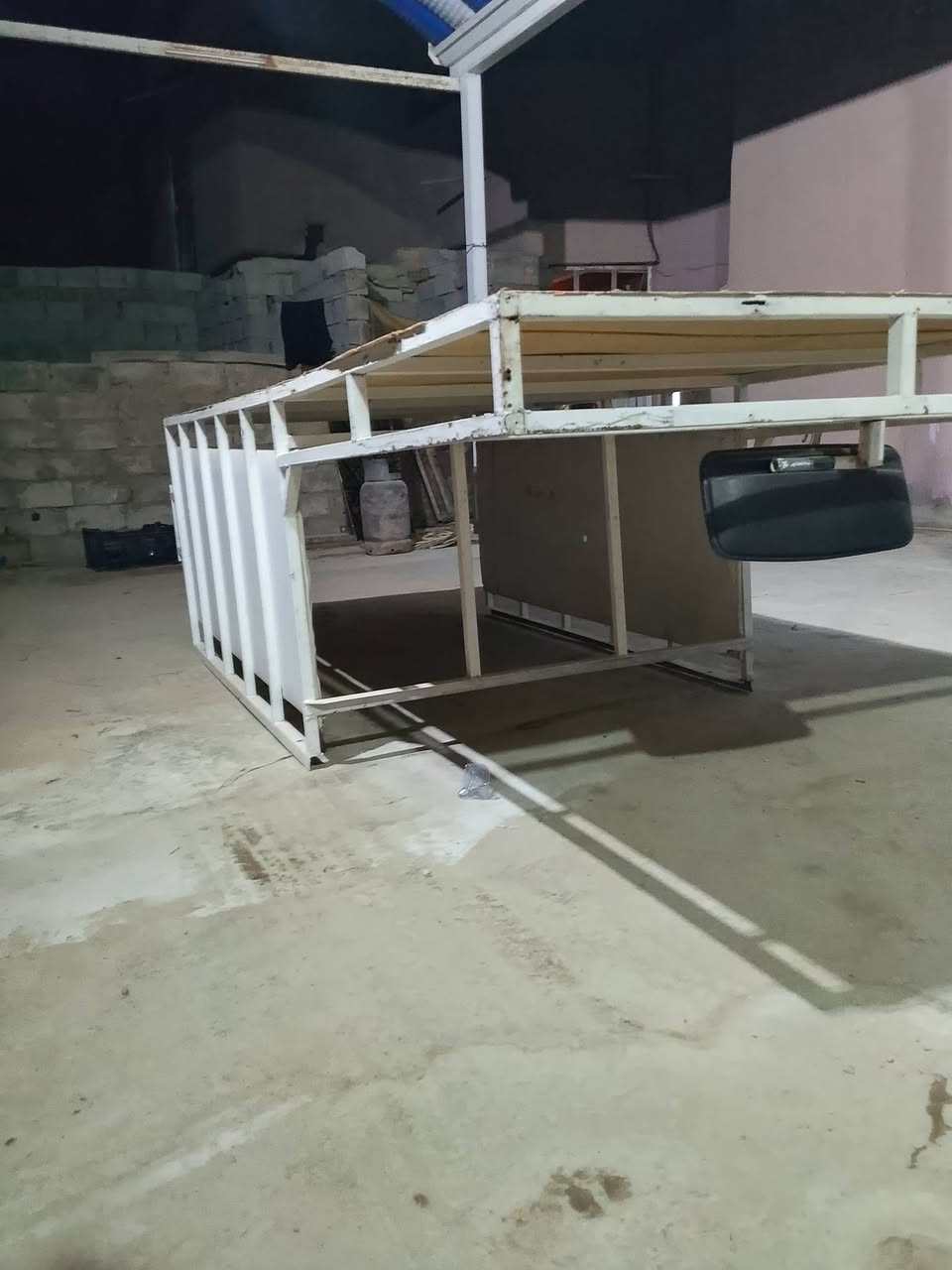 محجر للبيع • تفصيل • مع مرايه