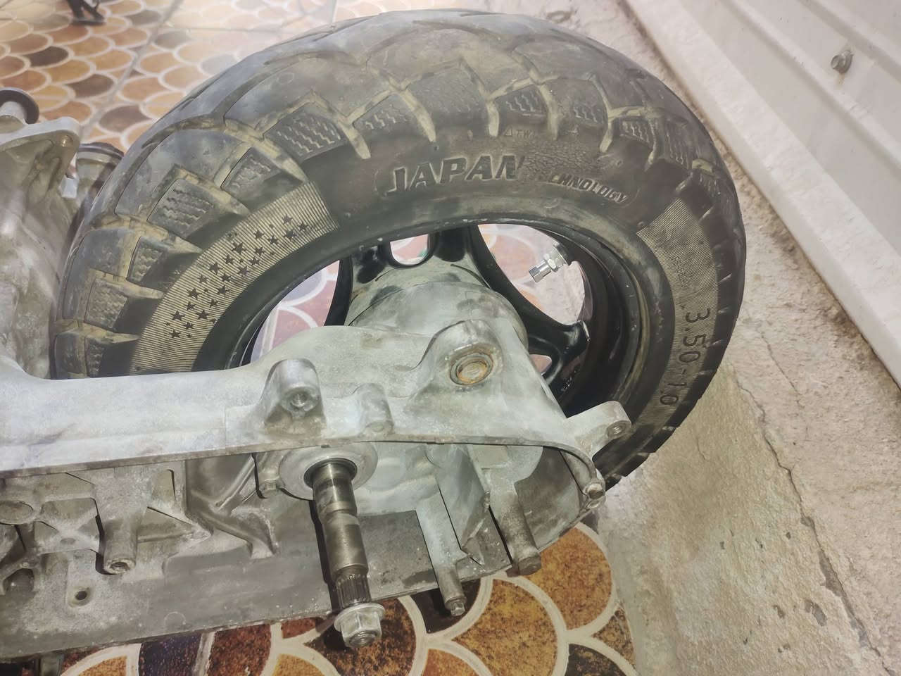 هاي المكينه شرط تاير اليابان بعده بيهه تحير المن تشدهه 3 فحوله طابكات
