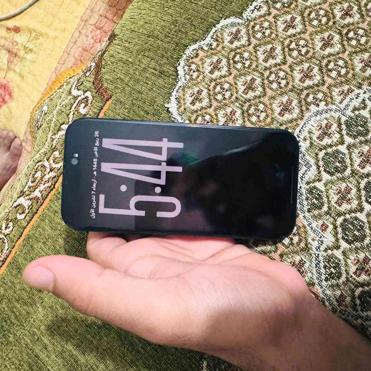 آيفون ١٦ برو • ١٢٨ • بطارية ٨٧