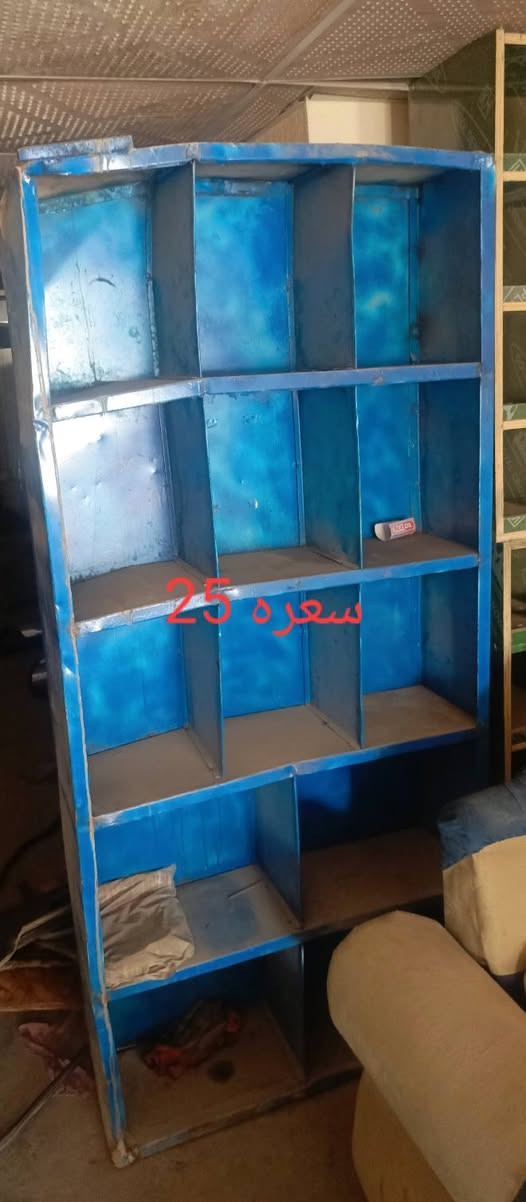 مكاني كركوك حي الصناعي 
***********

نص مكتوب في الصور:
- رف براغي 120 مربع سعره الواحد 35 عندى 14 قطعه ابيع شلع
- العرض 3 متر سعره 150 عندى قطعتين
- سعده 25