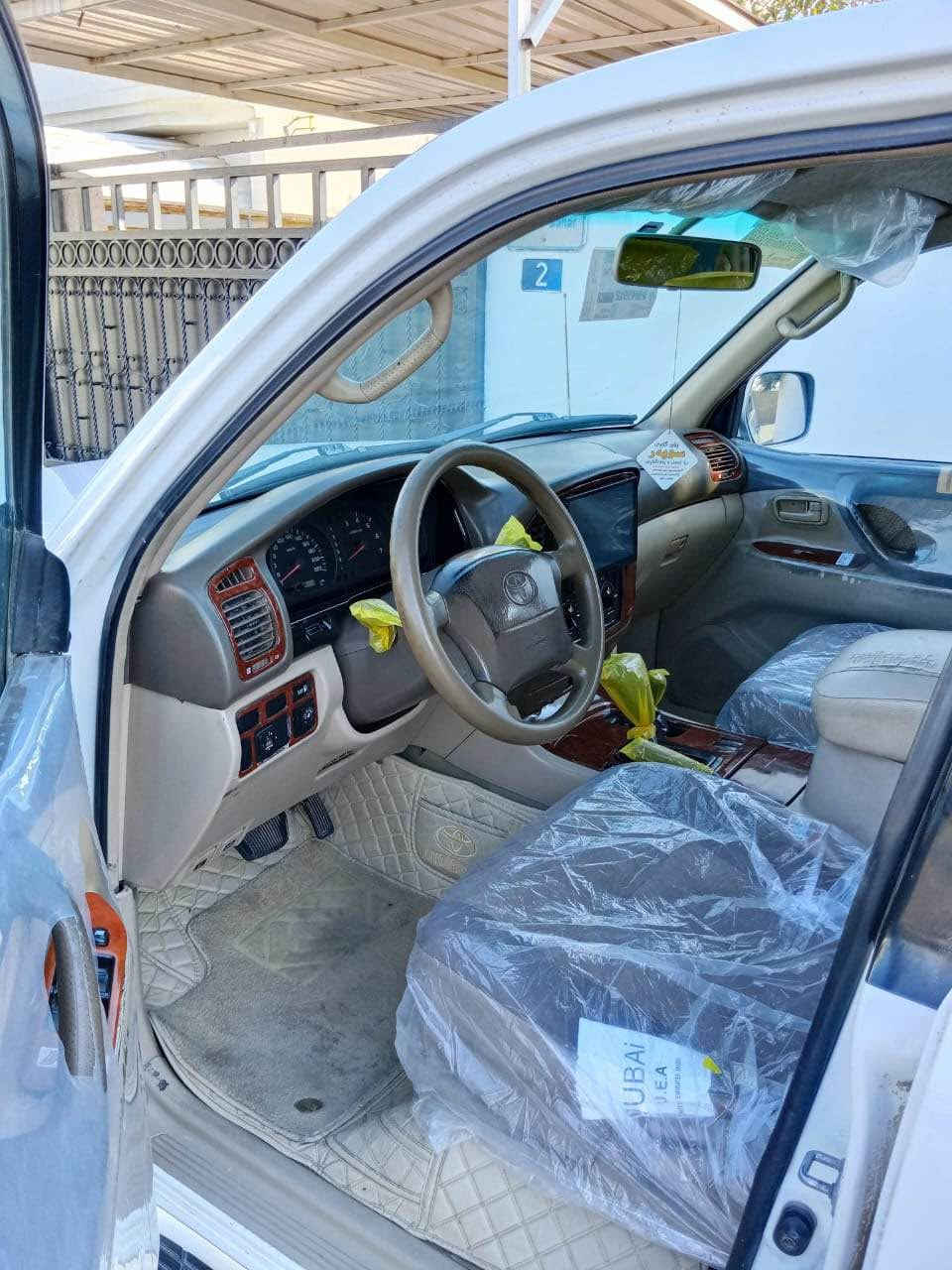 مؤنيكا مؤديل 2000 GXR گيرتؤماتيك سةنةوي رةقةم هةمووي نوية بؤياغ عيزامة سةقفو شانةكان ناوتوكمةكان بؤياغ وليدراوي نية پيشو پشت شانسي بةشةرت سعري 138$ شوين هةولير *********** أربيل, العراق
