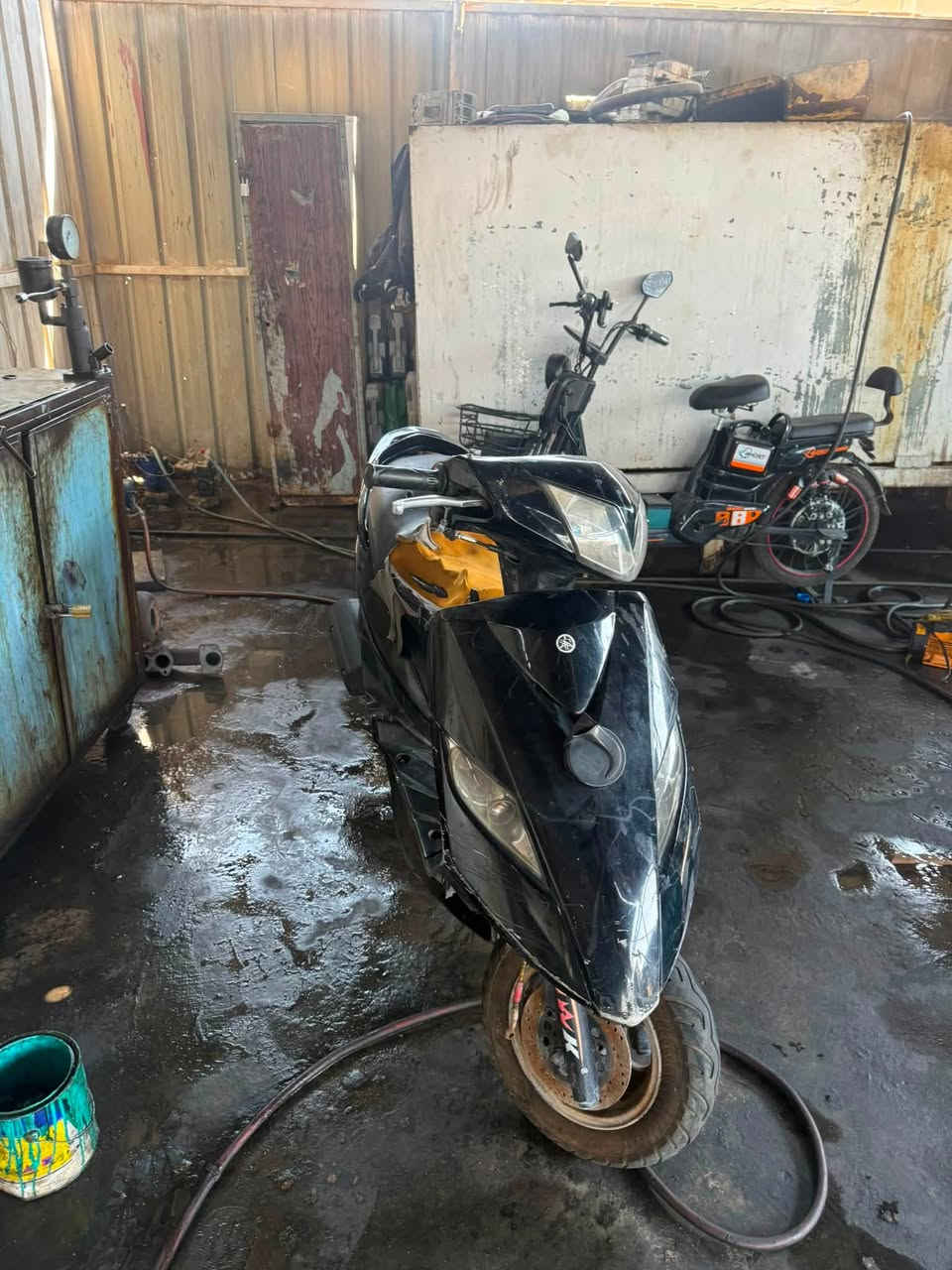 ثعلب نقص باتري وبريكات وكابريتر تطوف دراجة شغاله بس كابريتر تطوف السعر 250 بغداد الشعب ***********
