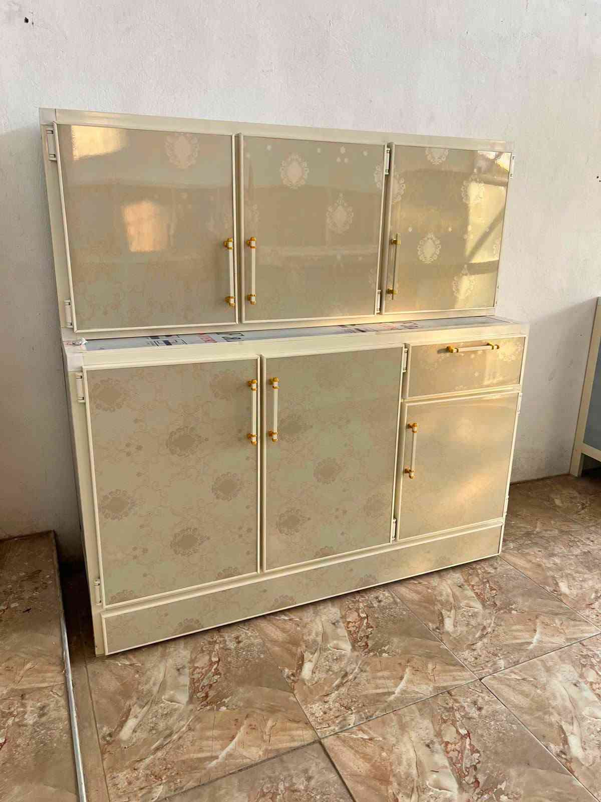 كاونترات حطاطه والوان مختلفه
رف بنل تركي  🇹🇷 
كونتر 20. بالميه. تركي. 🇹🇷
و.   50 بالميه. صيني 🇨🇳
و 30. بالميه.  ايراني. 🇮🇷
كونتر حطاطه. شغلنه تجي تشوف بعينك.   مو سوكي. 🤞

نشتغل كافه موديلات والوان مختلفة 🥰
مقطع سمك 0.7. 
سمك.  البنل. 2 سانتيم 
سمك. اليوفي 2 ملم. شركة الرحمن. 
عنوان تأميم. 8 شباط.
