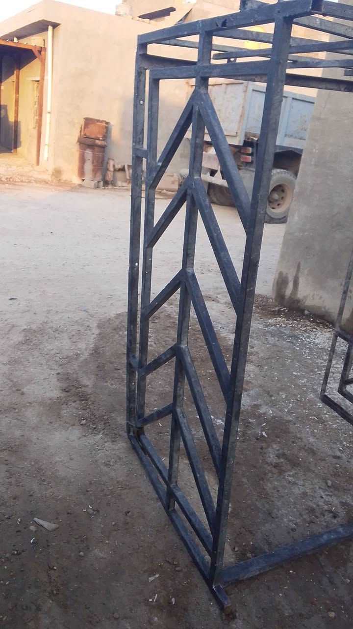 السلام عليكم 
للبيع محجر دايوان نظيف وخوش محجار سعره 125 مكان بغداد العماري***********
