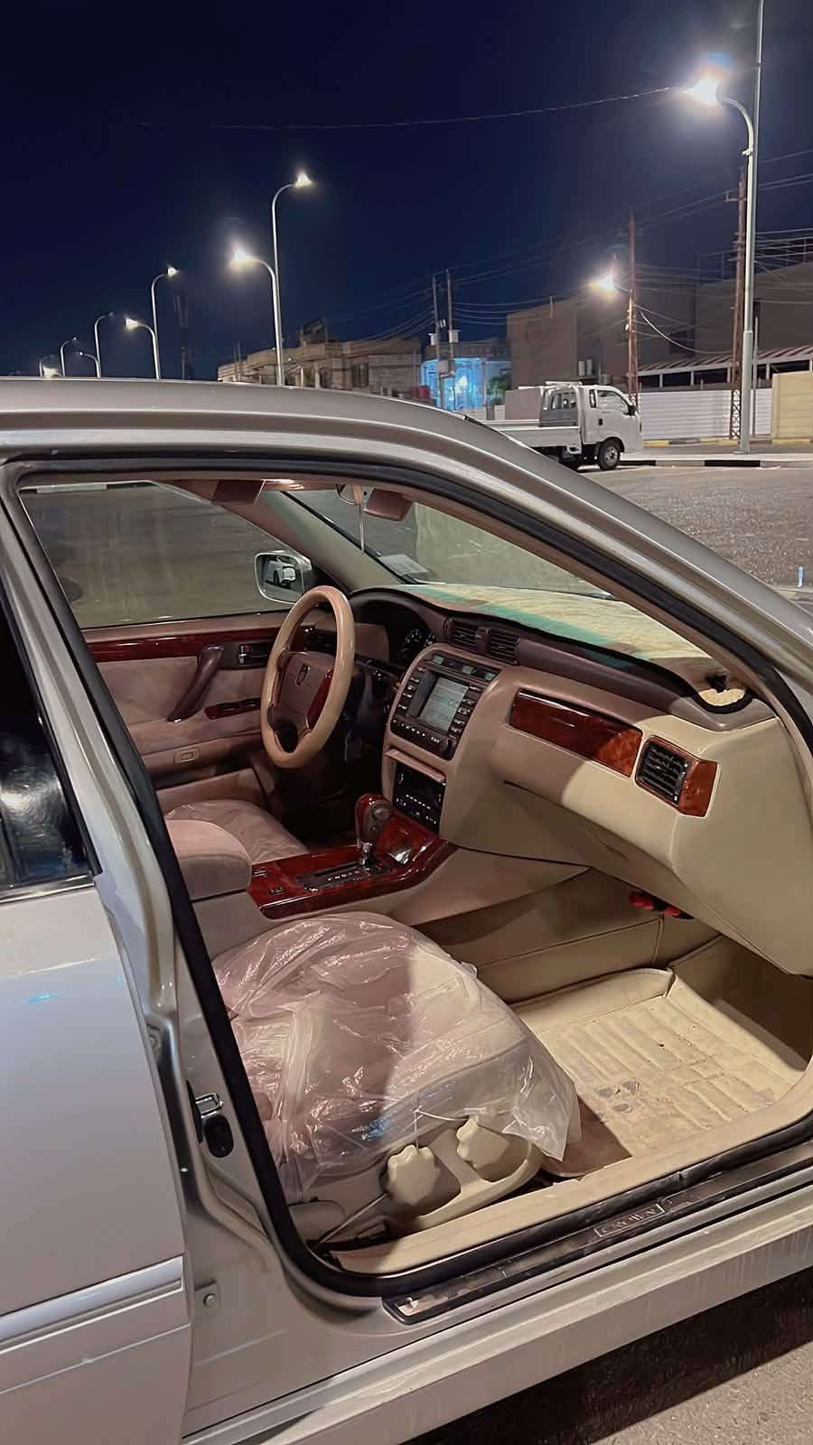 سلام عليكم
تويوتا كراون جنون 
قماره فقط 
قرار 48
رقم بصره أ تحويل ثاني يوم 
كرستال اصل 
دشبول عارف 
مديل 2001
شاصي 171
2دكم 
محرك D4زغير 
تبريد ثلج ❄️ 
ويل نجمه 
سياره جاهزه من حداديه تخم تاير 
مكان بصره معقل 
استفسار اتصال ***********
