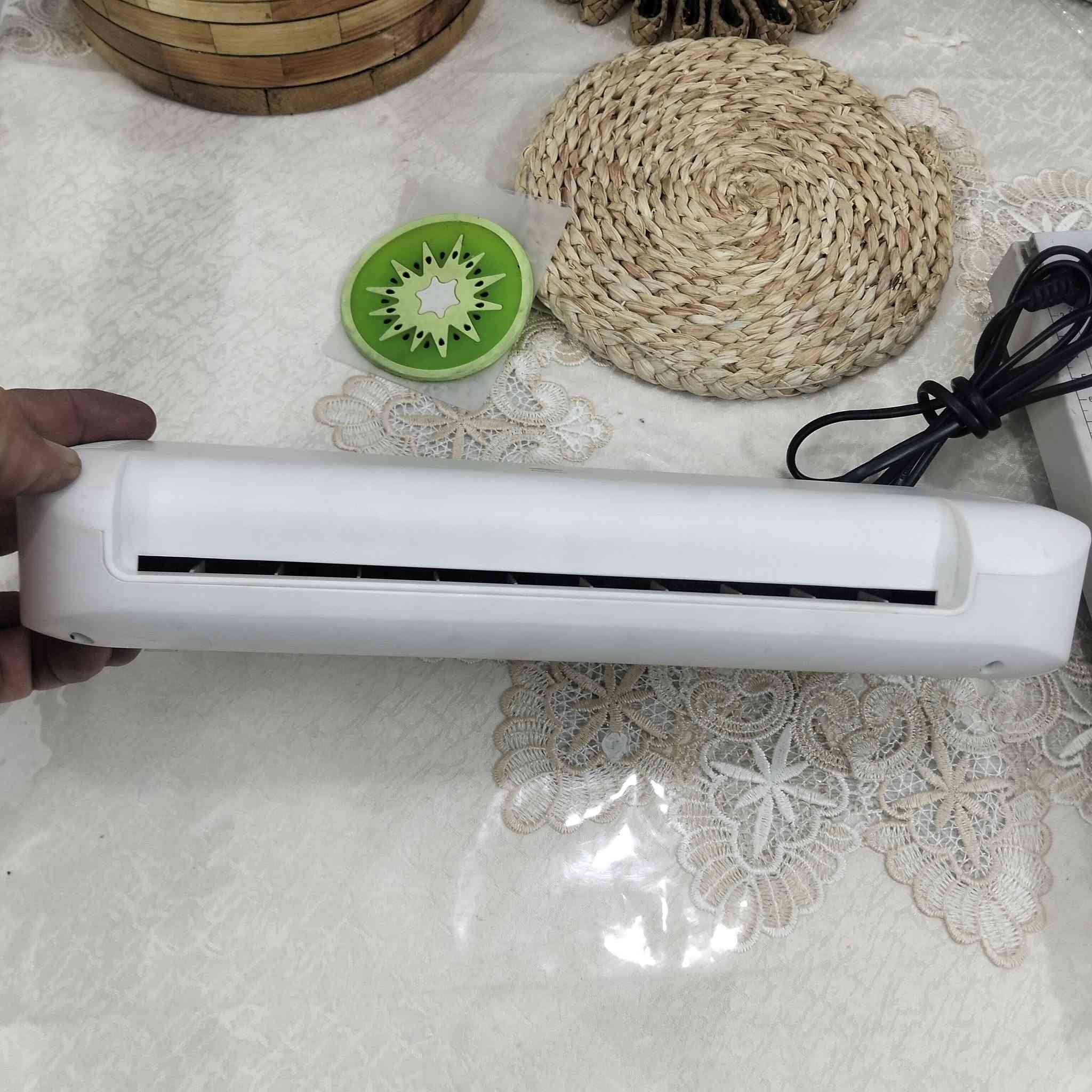 للبيع
جهاز كبس الهويات. A4
مع 
مقص ورق.  A4
شاهد الفديو بعمل الجهاز
السعر 25 الف
يوجد توصيل 
بغداد
***********

نص مكتوب في الصور:
- Ready