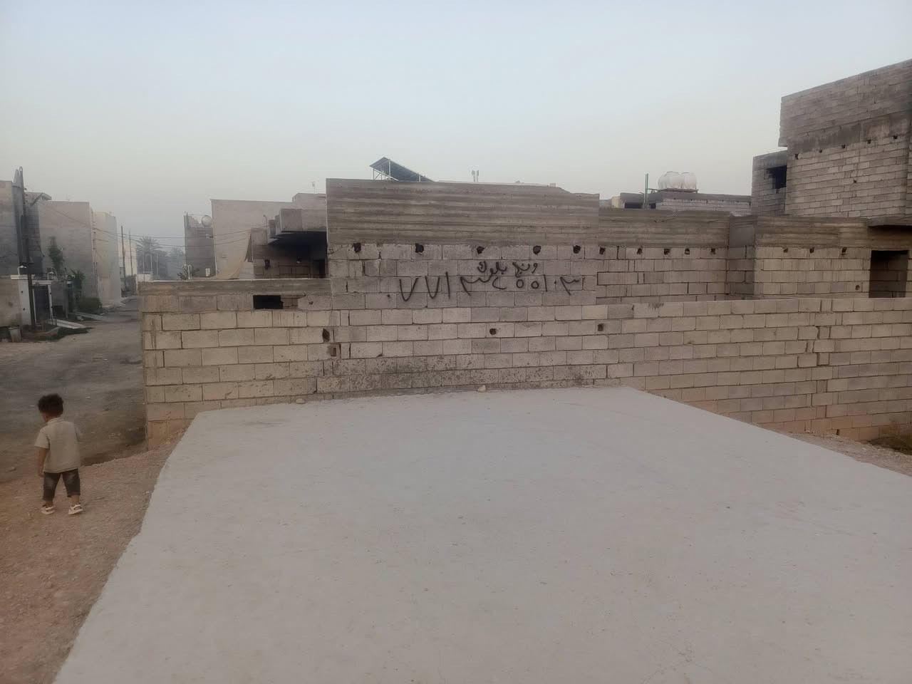 🔥🔥هيكل كامل للبيع
180  📐📐
📍📍طريق صناعه لاوله 
 📃📃 سمد 25بيت مرتب وشغل درجه ولاله من لساس لحد سكف يعجبك تشوفه روح عليه 
***********📞📞
