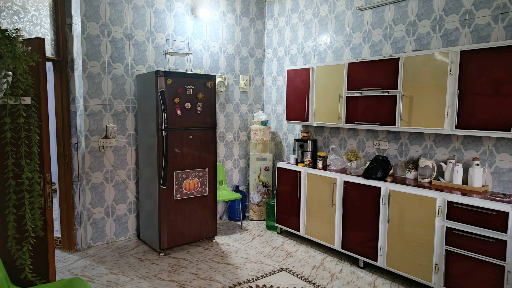 دار للبيع • تفاصيل بالمقطع