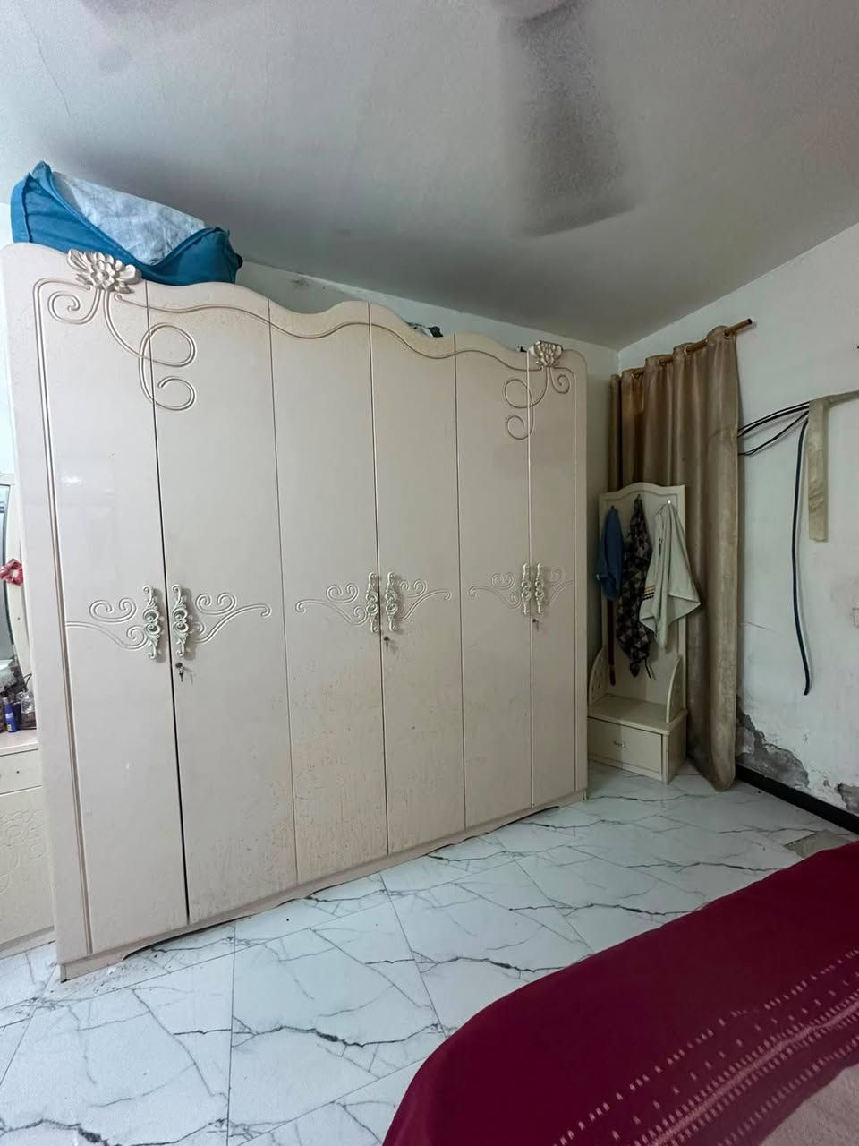 مكلفه بنشر غرفه تركي نضيفه كلش استخدام قليل اب٢٥٠ وبيها مجال قليل ***********
