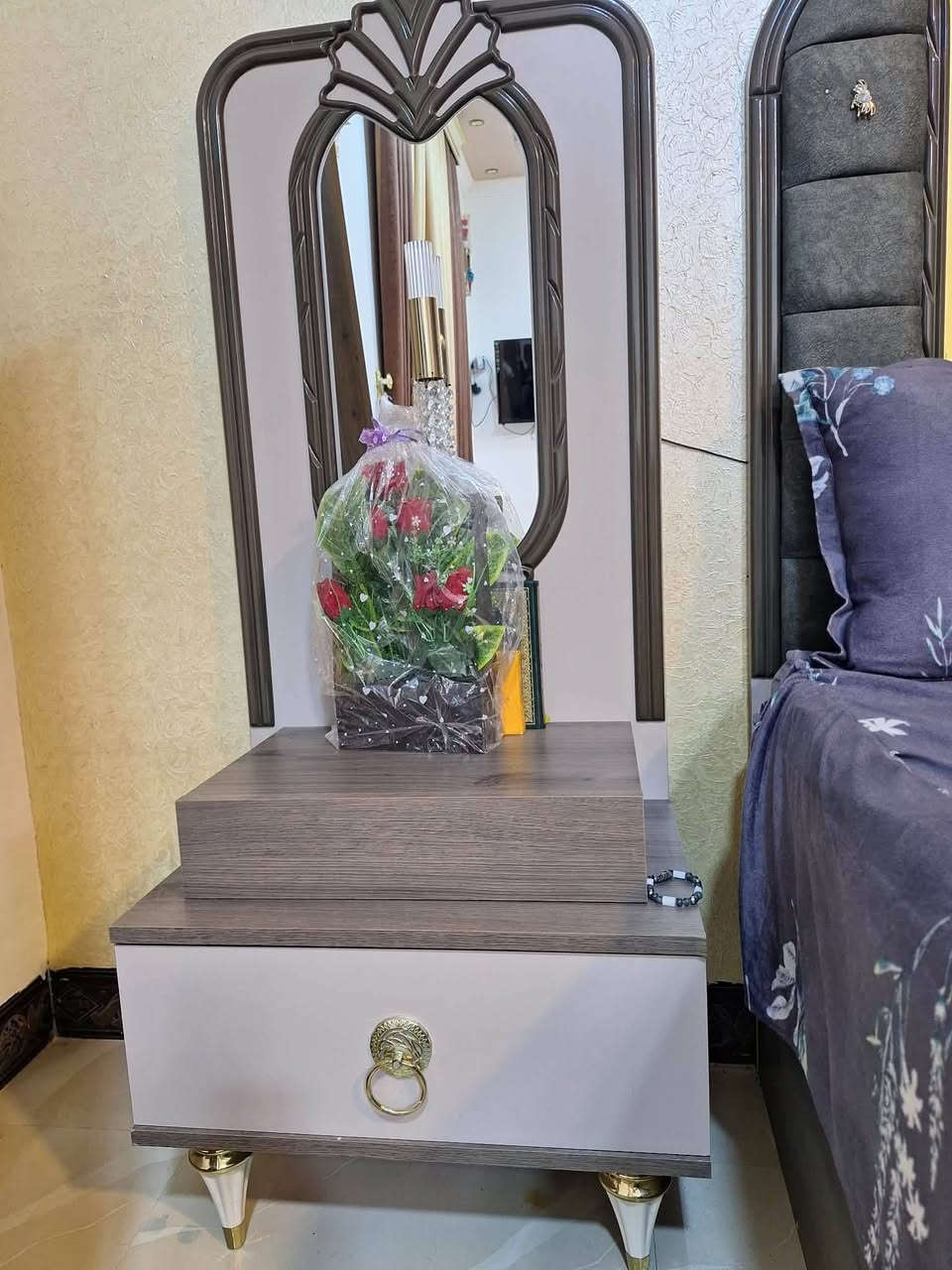 السلام عليكم غرفه جديده
السعر 900 وبيه مجال شي بصيط
العنوان  حصيبه الشرقيه ***********
