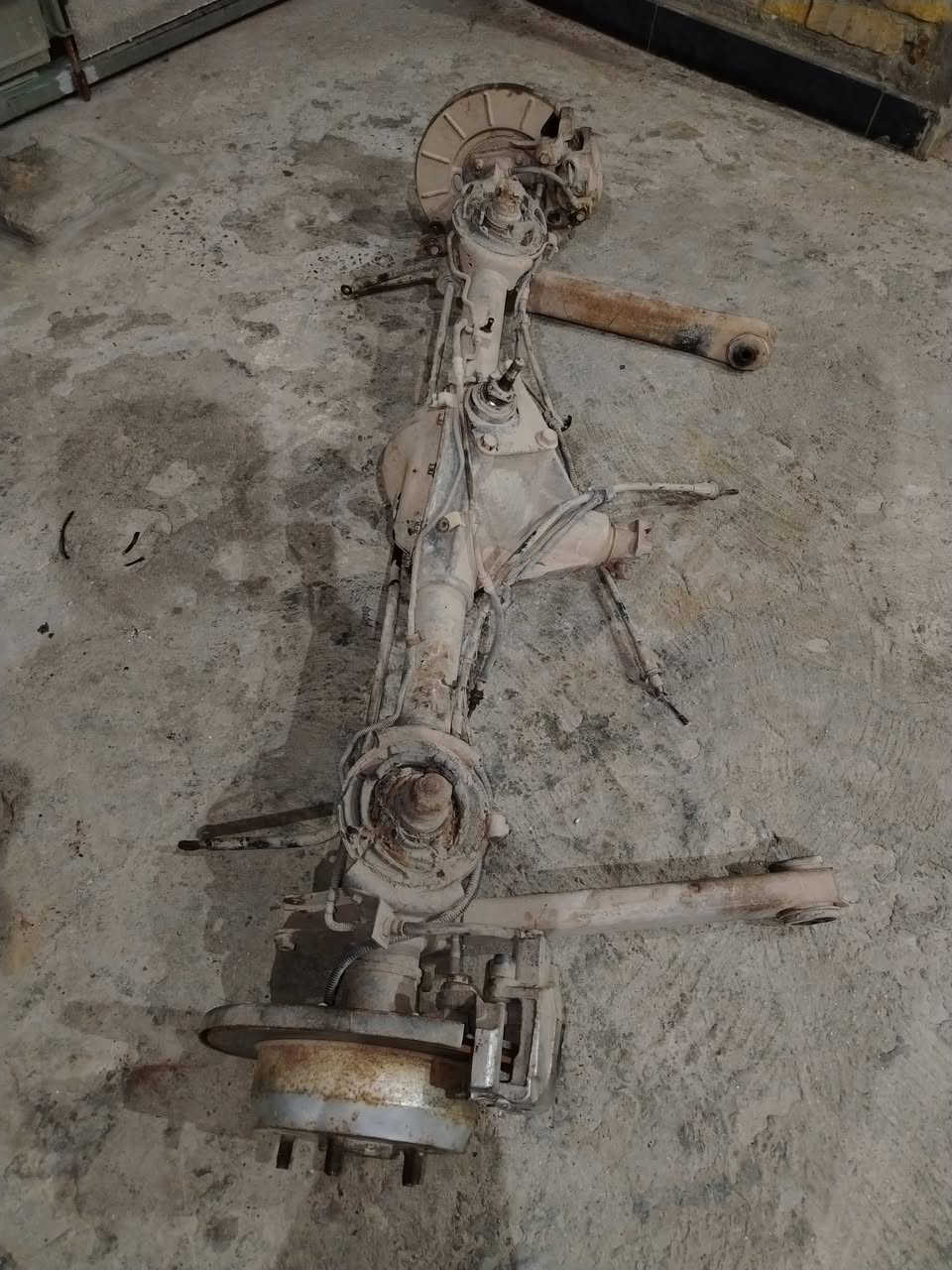 السلام عليكم للبيع أكسن جيب شيروكي موديل2000 نظيف شرط الفحص مكاني بابل حله مركز المدينه رقمي *********** بيه واتساب
