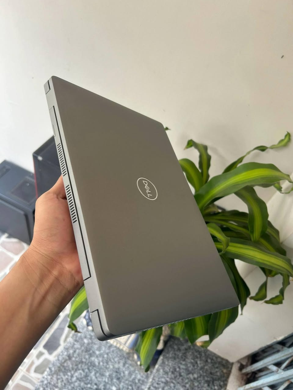 لابتوب Dell Latitude 5421 الجيل الحادي عشر فئة H

🔥 أداء قوي بحجم عملي ومناسب للدراسة والعمل

🔹 المعالج: Intel Core i7 الجيل 11 فئة H 
🔹 الرام: 8GB DDR4 قابلة للتطوير 
🔹 التخزين: 256GB SSD M.2 قابل للتطوير 
🔹 الشاشة: 14 إنج FHD لمس 
🔹 كرت الشاشة: Intel UHD 4GB Graphics 
🔹 جهاز عملي وقوي للاستخدام اليومي، الدراسة، البرمجة، الأعمال المكتبية والهندسية.

🎁 الهدايا:
 ✔️ ماوس ✔️ حقيبة لابتوب ✔️ Mouse Pad ✔️ الشاحن الأصلي

📍 العنوان: بغداد – الأمين الثانية 🚚 التوصيل متوفر

📱 واتساب للتواصل : ***********
السعر 485 الف فقط
