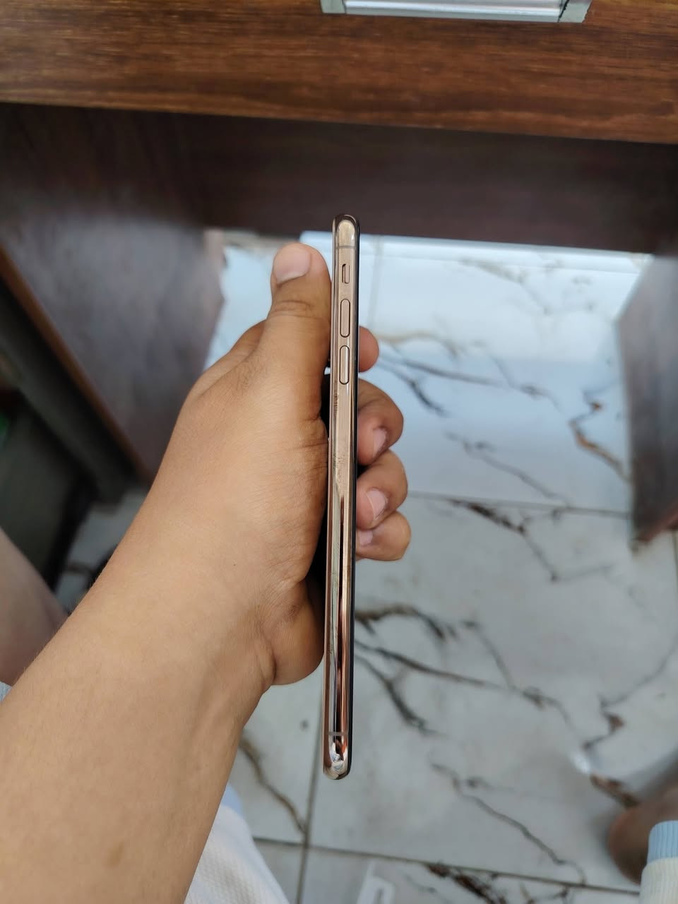 متوفر الآن جهاز iPhone XS Max بنظافة ممتازة مع ضمان كامل!
الذاكرة: 256 جيجابايت
​نسبة البطارية: 92% (ممتازة جداً)
​الحالة: الجهاز بشرط الضمان، ما مبدل بيه أي قطعة (كلشي بلاد)
​📌 الجهاز متوفر حالياً في مركز أبل - اللطيفية.
للتواصل والاستفسار، يرجى زيارة المركز أو المراسلة عبر الصفحة
او تصال بهاذ رقم ***********
