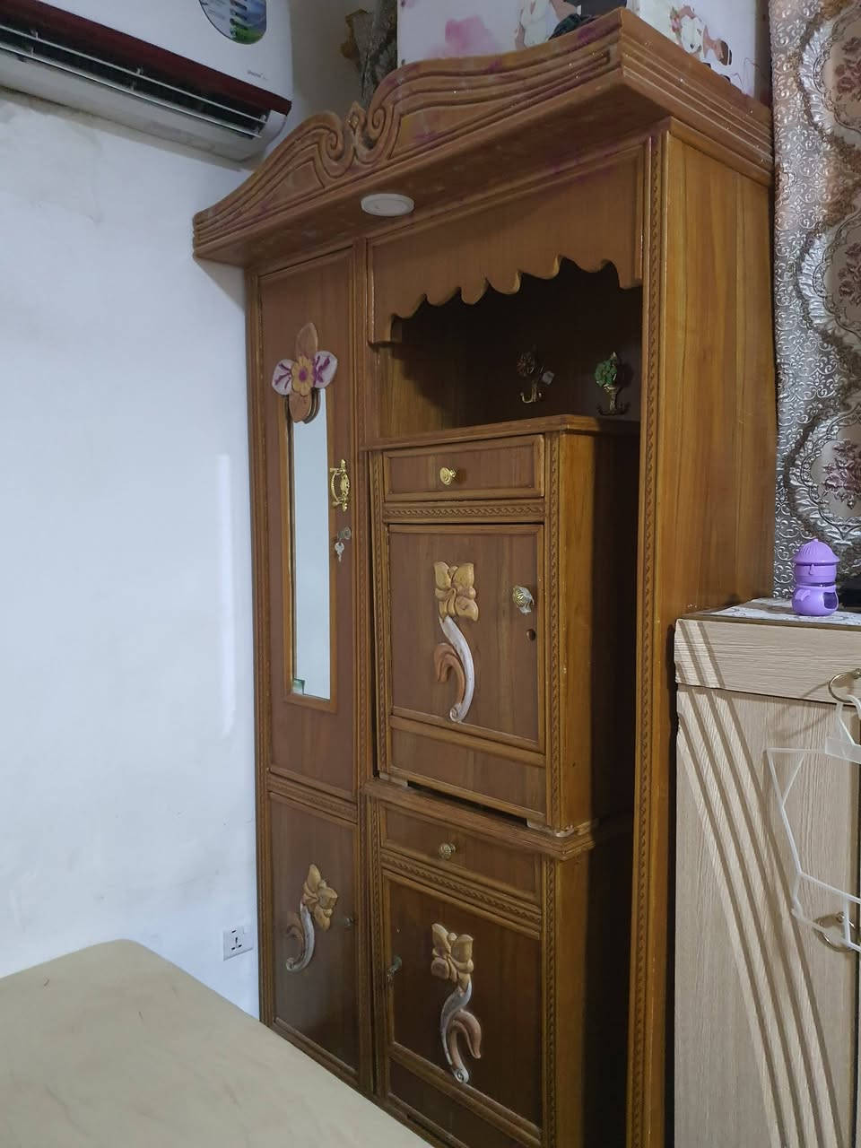 بيع غرفه نوم تزكام كامله بس بدون تاج سعر عل خاص ***********
