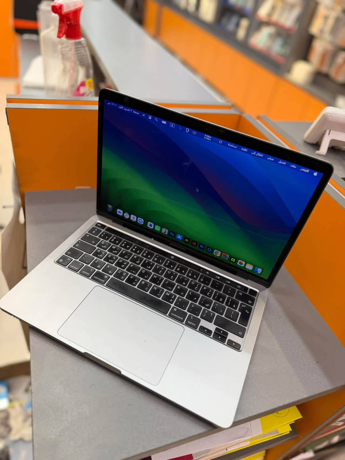 لابتوب APPLE MACBOOK 13 PRO 
المواصفات 
المعالج:Apple M1
• CPU: 8 أنوية
• GPU: 8 أو 10 أنوية
• التخزين / 512GB
• الشاشة: 13.3” Retina
• الدقة: 2560×1600
نسبة البطارية 91‎%‎
مستبدل شاشة اصلية من ابل
للتواصل ***********

نص مكتوب في الصور:
- جمعة، ٢ تشرين الأول
- 0 KB/s
- مساعدة
- نافذة
- عرض
- تعديل
- حول
- >
- macOS Sequoia
- شاشات العرض
- شاشة ريتينا مضمنة
- ١٣,٣-بوصة (٢٥٦٠ × ١٦٠٠)
- إعدادات شاشة العرض...
- مساحة التخزين
- Macintosh HD
- متوفر ٣٢٤,١٩ غ.ب. من ٤٩٤,٣٨ غ.ب.
- إعدادات مساحة التخزين...
- تقرير النظام...
- جميع الحقوق محفوظة. © 1983-2025 Apple Inc. و . موافق ENERGY STAR® - اتفاقية الترخيص - شهادة التنظيم اتفاقية ترخيص البرنامج
- MacBook Pro
- باهظة
- البحث
- المظهر
- تسهيلات الاستخدام
- خلفية الشاشة
- سطح المكتب وشريط الأيقونات
- ٢٠٢٤ Apple Inc.